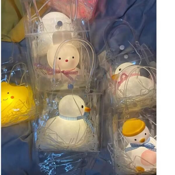 إضاءة على شكل بطة
