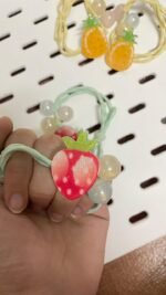 ⁦ربطة شعر فراولة أوأناناس⁩ - الصورة ⁦2⁩