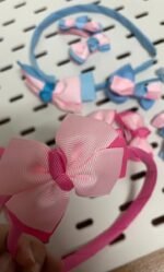 ⁦طوق شعر مع اكسسوارات⁩ - الصورة ⁦2⁩